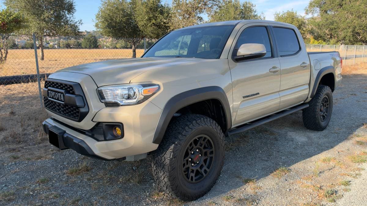 2017 Toyota Tacoma TRD Off-Road 4x4 - Quicksand