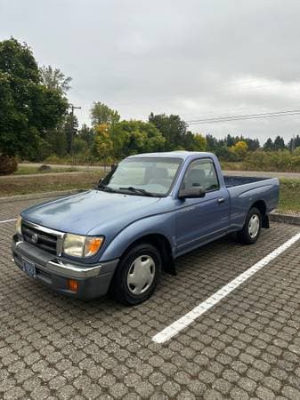 2000 Toyota Tacoma 2.4L 5-Speed Manual 2WD Clean Title No Rust