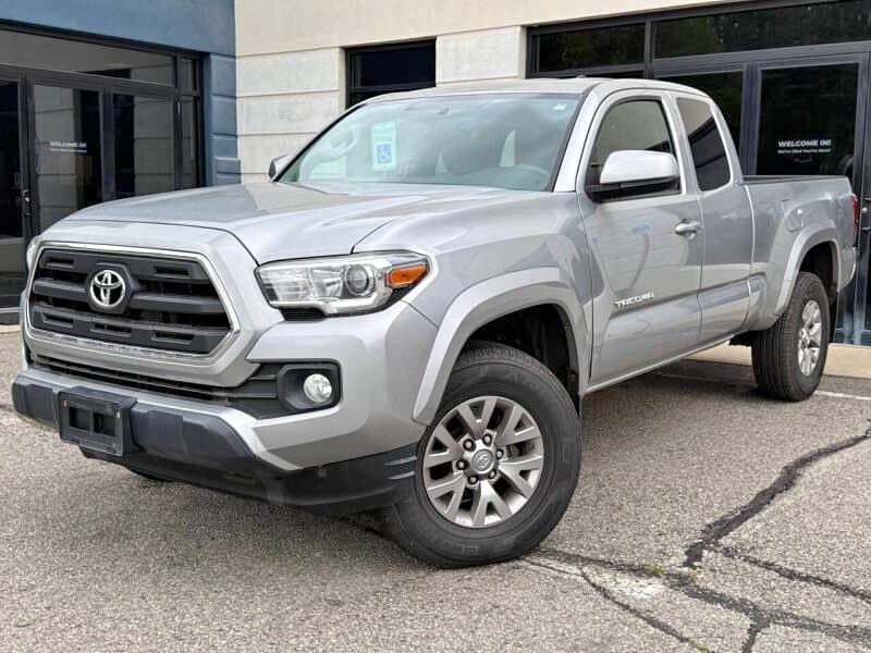 2016 Toyota Tacoma SR5 V6 4x4 4-Door Access Cab 6.1 Ft Bed