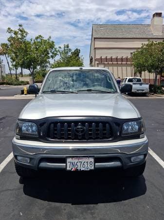 Toyota Tacoma PreRunner 2004