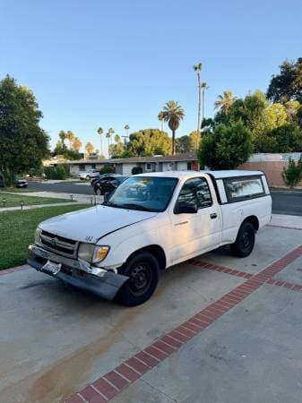 2000 Toyota Tacoma Regular Cab 2.4L Auto RWD Clean Title $4,500