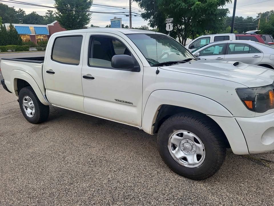 2011 Toyota Tacoma Double Cab SR5 Pickup 4D 6 Ft