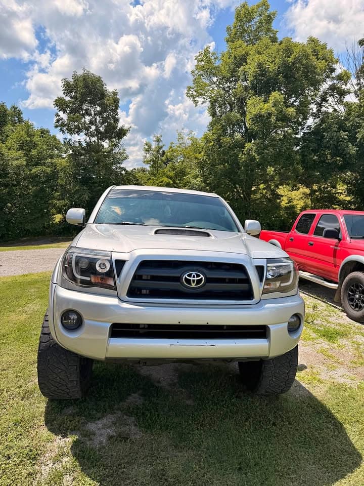 2011 Toyota Tacoma Double Cab TRD Sport Pickup 4D 5 Ft
